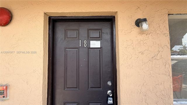 5461 W 24th Avenue 18, Hialeah, FL 33016