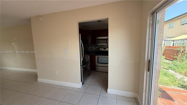 5461 W 24th Avenue 18, Hialeah, FL 33016