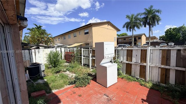 5461 W 24th Avenue 18, Hialeah, FL 33016