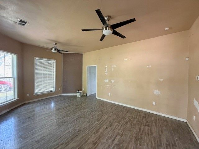 312 Poplar Street, Italy, TX 76651