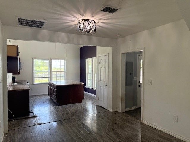312 Poplar Street, Italy, TX 76651