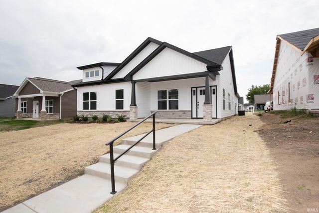 1079 E Wabash Street, Frankfort, IN 46041