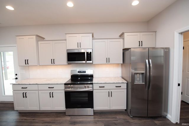 1079 E Wabash Street, Frankfort, IN 46041