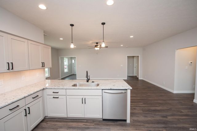 1079 E Wabash Street, Frankfort, IN 46041