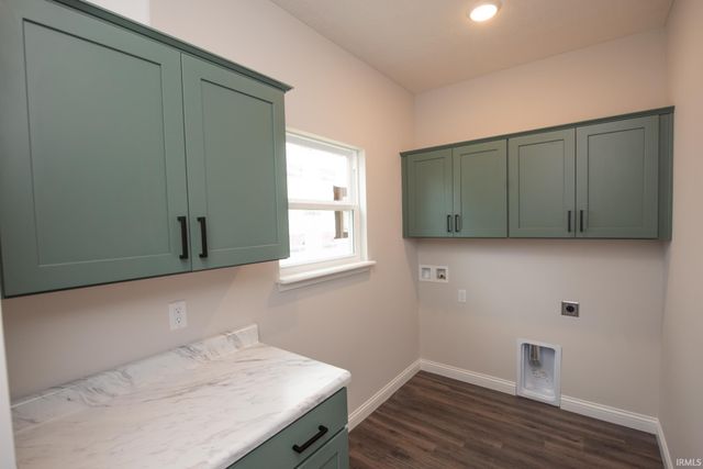 1079 E Wabash Street, Frankfort, IN 46041