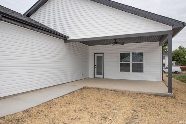 1079 E Wabash Street, Frankfort, IN 46041