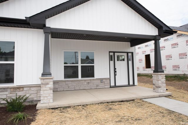 1079 E Wabash Street, Frankfort, IN 46041