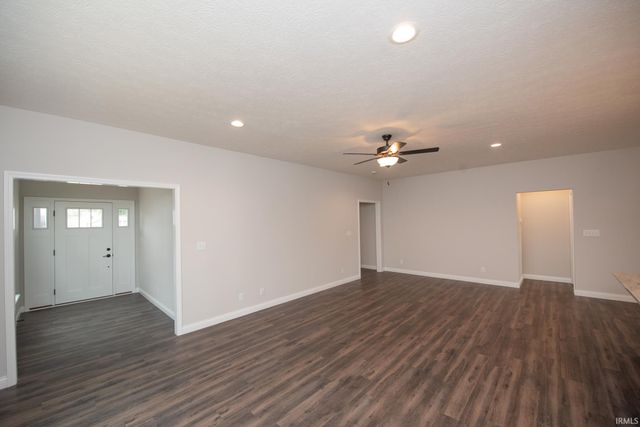 1079 E Wabash Street, Frankfort, IN 46041