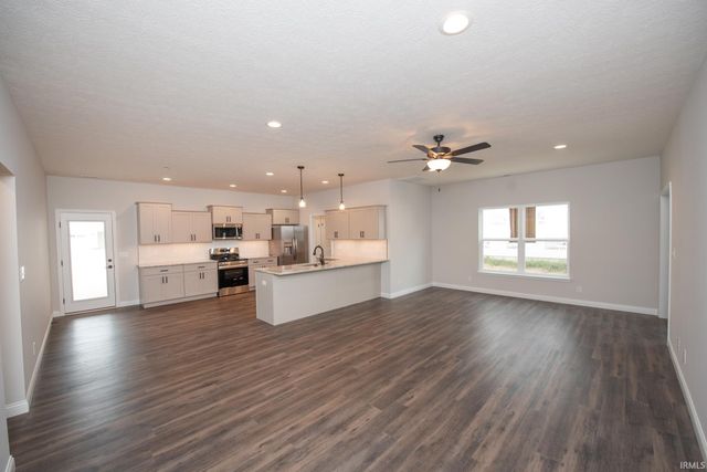 1079 E Wabash Street, Frankfort, IN 46041