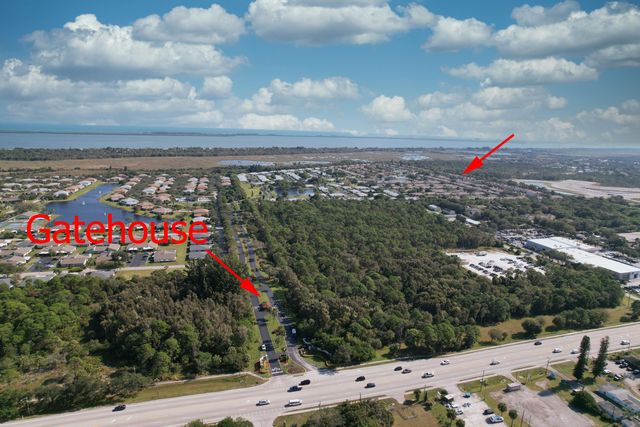 1217 S Lakes End Drive 1, Fort Pierce, FL 34982