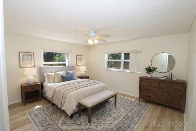 1217 S Lakes End Drive 1, Fort Pierce, FL 34982