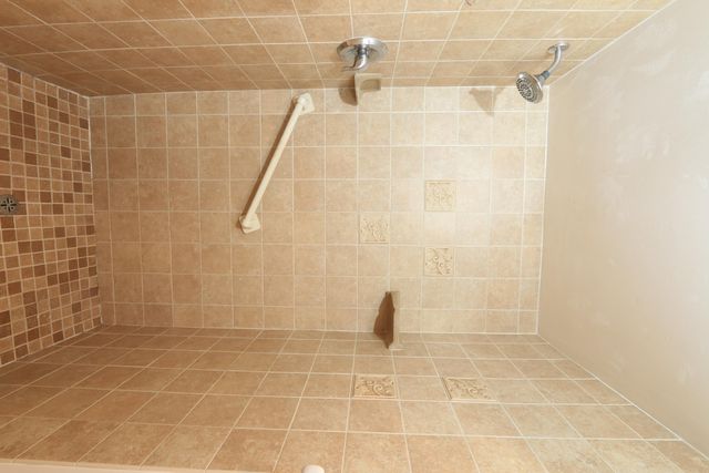 1217 S Lakes End Drive 1, Fort Pierce, FL 34982