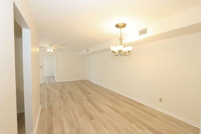 1217 S Lakes End Drive 1, Fort Pierce, FL 34982