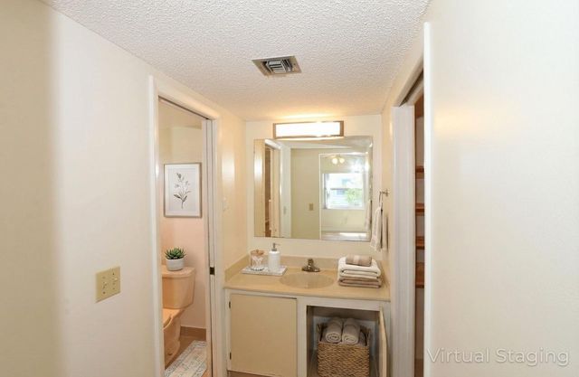 1217 S Lakes End Drive 1, Fort Pierce, FL 34982