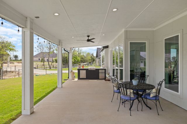 313 Ryker Lane, Gunter, TX 75058