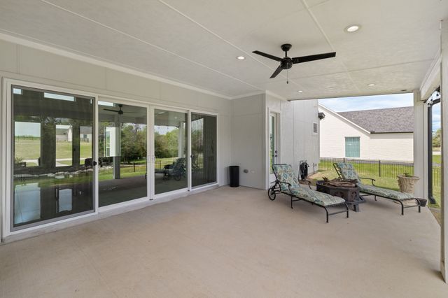 313 Ryker Lane, Gunter, TX 75058