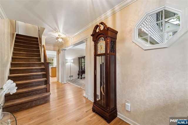 411 Wyckoff Avenue, Wyckoff, NJ 07481