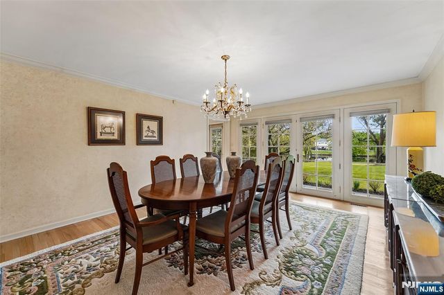 411 Wyckoff Avenue, Wyckoff, NJ 07481