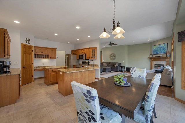 2503 WILDING WAY, Suamico, WI 54173