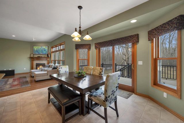 2503 WILDING WAY, Suamico, WI 54173