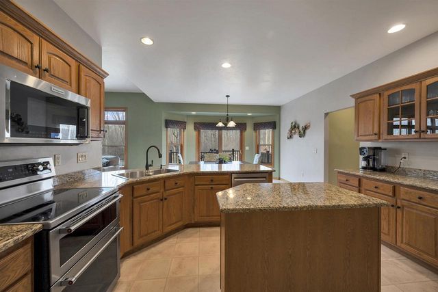 2503 WILDING WAY, Suamico, WI 54173