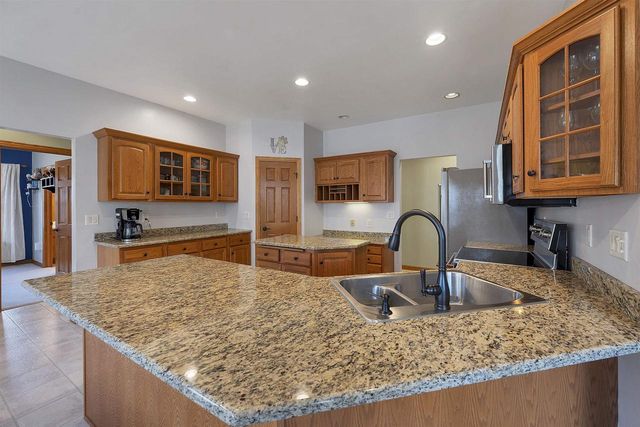 2503 WILDING WAY, Suamico, WI 54173