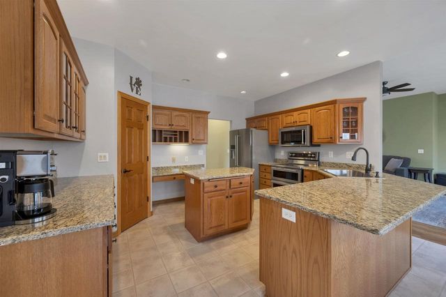 2503 WILDING WAY, Suamico, WI 54173