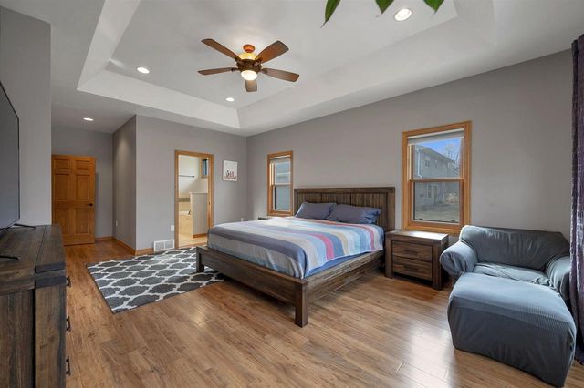 2503 WILDING WAY, Suamico, WI 54173