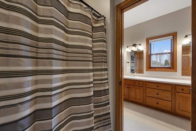 2503 WILDING WAY, Suamico, WI 54173