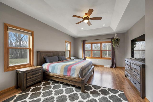 2503 WILDING WAY, Suamico, WI 54173