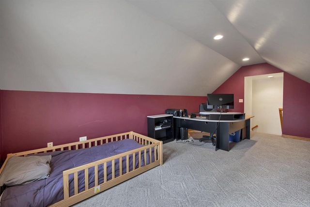 2503 WILDING WAY, Suamico, WI 54173