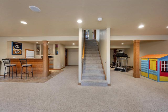 2503 WILDING WAY, Suamico, WI 54173