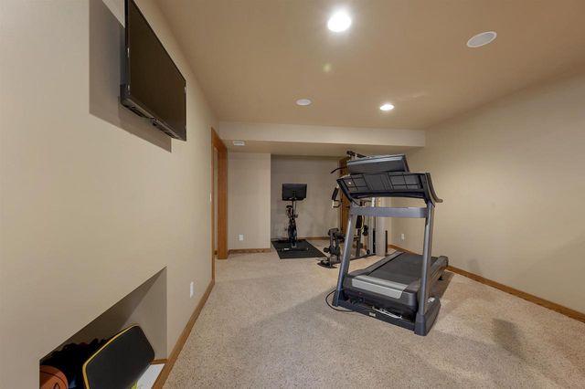 2503 WILDING WAY, Suamico, WI 54173