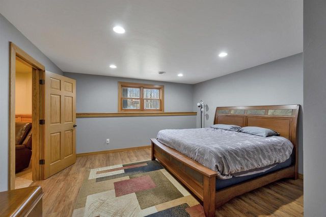 2503 WILDING WAY, Suamico, WI 54173