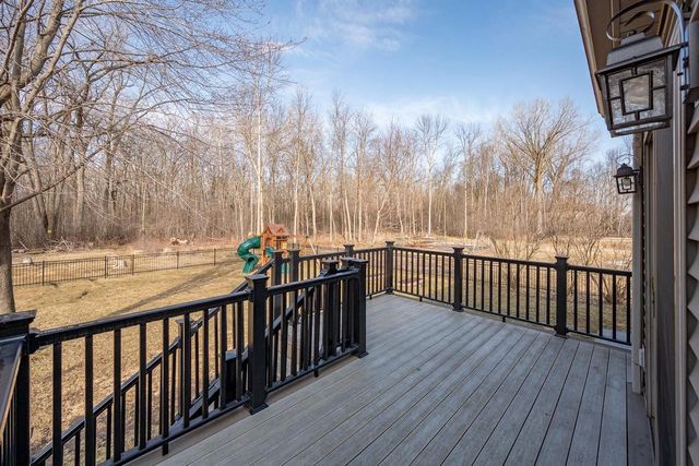 2503 WILDING WAY, Suamico, WI 54173