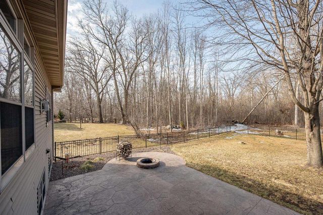 2503 WILDING WAY, Suamico, WI 54173