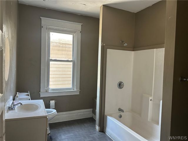 81 Aldrich Place, Buffalo, NY 14220