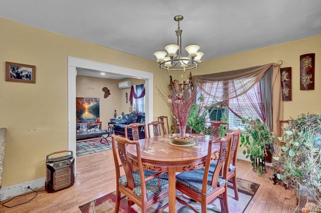 17 Shonnard Avenue, Freeport, NY 11520