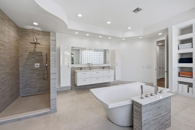 607 Intracoastal Drive, Fort Lauderdale, FL 33304