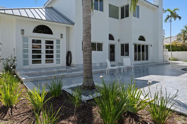 607 Intracoastal Drive, Fort Lauderdale, FL 33304