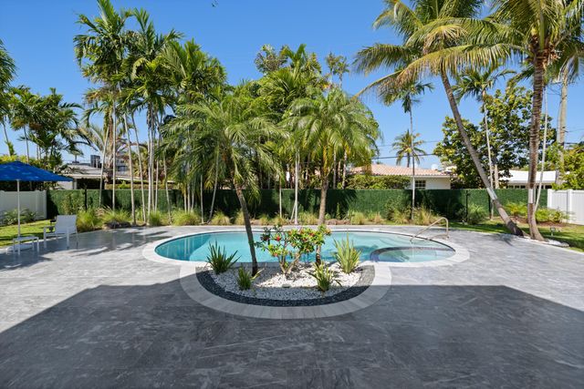 607 Intracoastal Drive, Fort Lauderdale, FL 33304