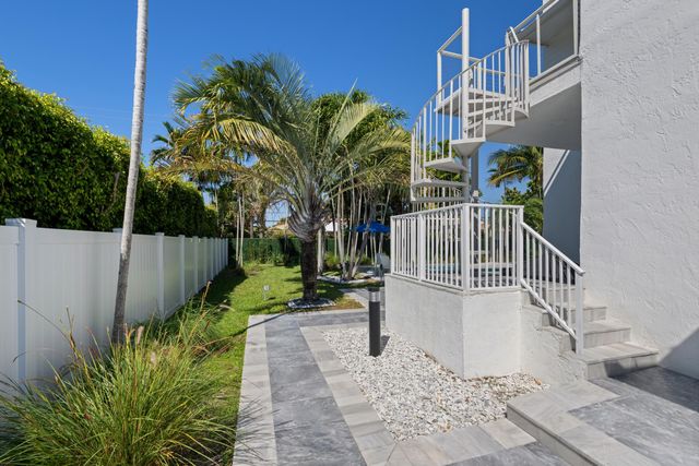 607 Intracoastal Drive, Fort Lauderdale, FL 33304