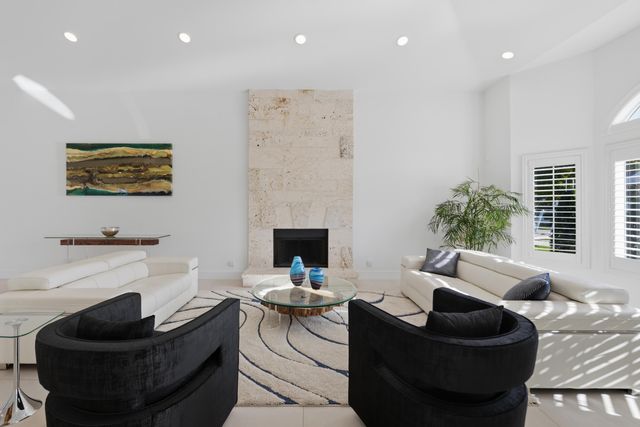 607 Intracoastal Drive, Fort Lauderdale, FL 33304