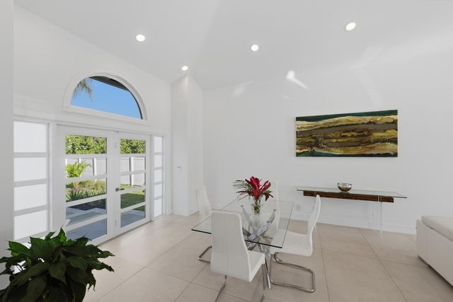 607 Intracoastal Drive, Fort Lauderdale, FL 33304