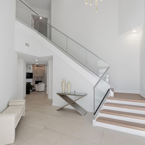 607 Intracoastal Drive, Fort Lauderdale, FL 33304