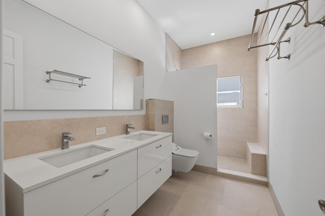 607 Intracoastal Drive, Fort Lauderdale, FL 33304