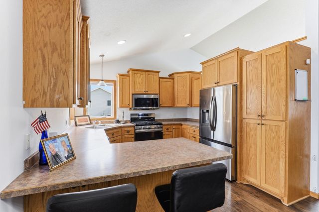 15732 100th Street SE, Becker, MN 55308