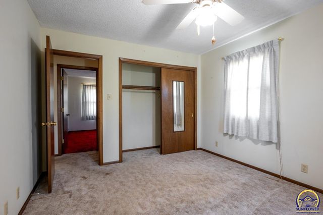 6444 SE Paulen RD, Berryton, KS 66409