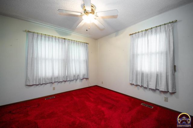 6444 SE Paulen RD, Berryton, KS 66409