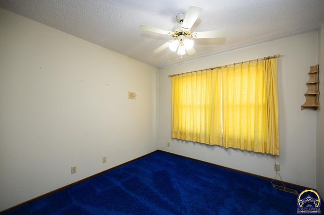 6444 SE Paulen RD, Berryton, KS 66409